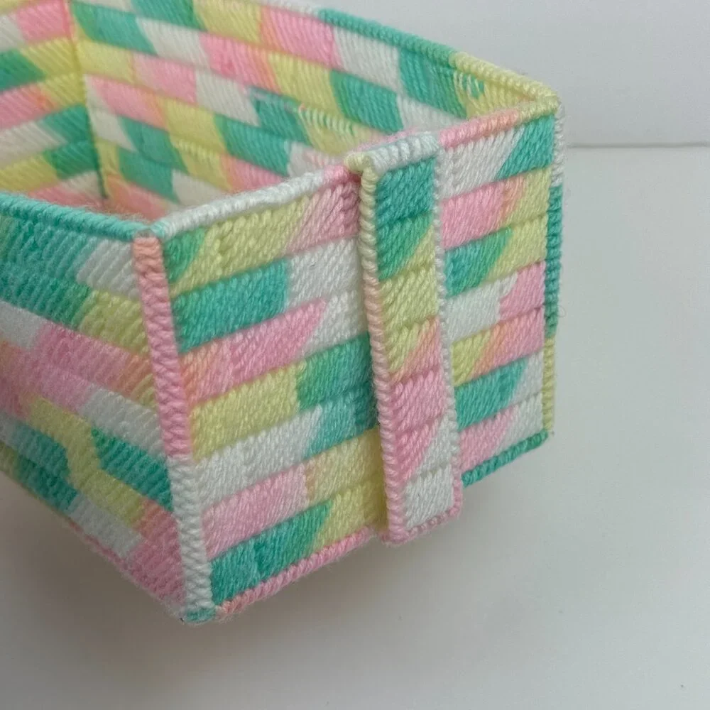 Vtg Pastel Colorful Multicolor Yarn Plastic Canvas Rectangle w Handle Basket‎